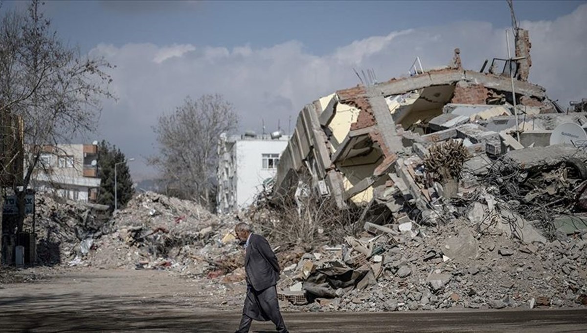 Depremde 72 kişi hayatını kaybetmişti: İsias Oteli davası başlıyor