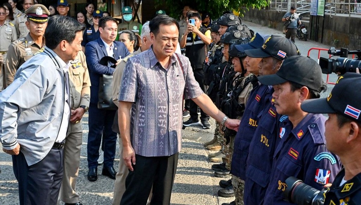 Tayland Dışişleri Bakanı Parnpree görevinden istifa etti