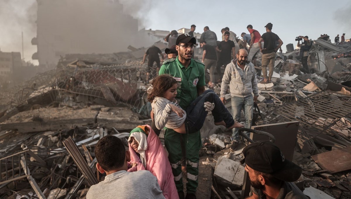İsrail'den Gazze'ye kara harekatı öncesi art arda hava saldırısı: Çok sayıda ölü ve yaralı var