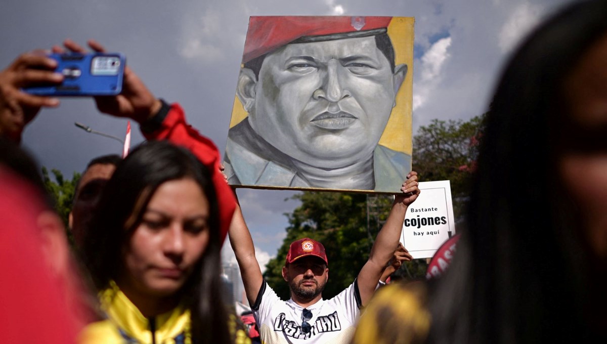 Venezuela, devrimci lider Chavez'i andı