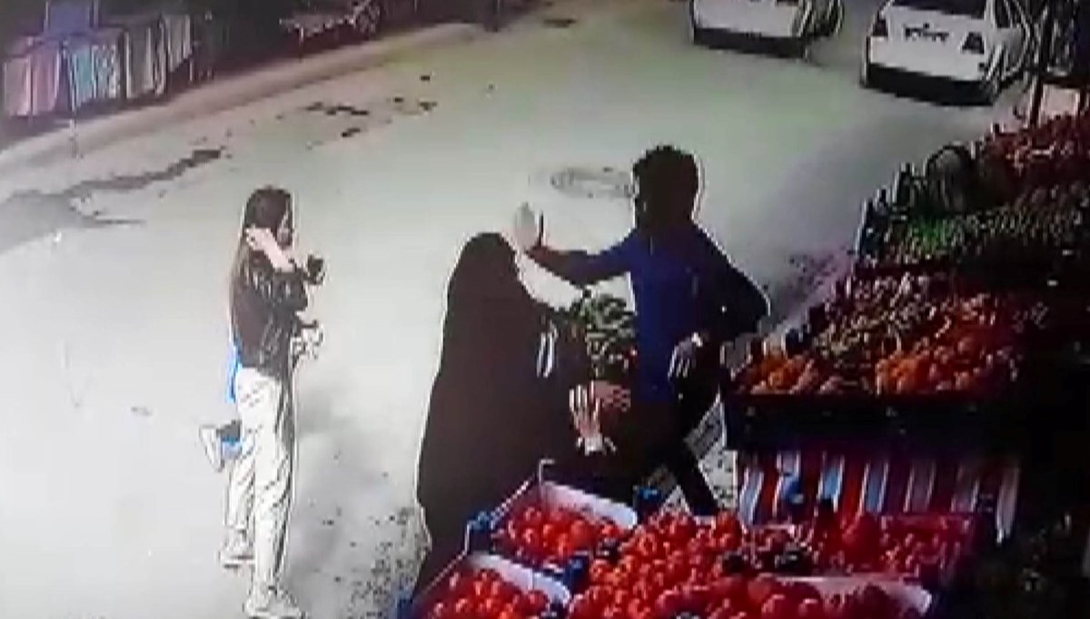 Kahramanmaraş'ta markette alışveriş yapan kadınlara saldırı