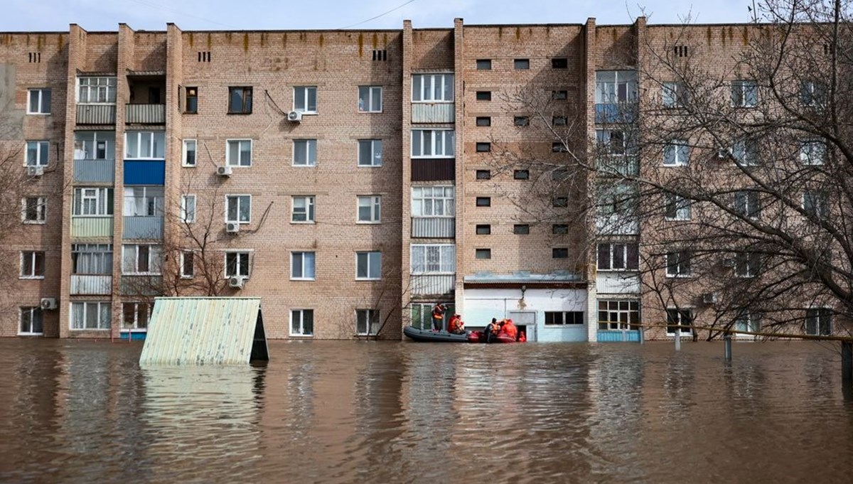 Ural Nehri'nde taşkın: Su seviyesi 11 metreyi geçti