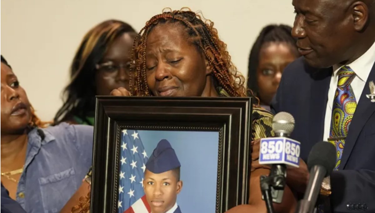ABD polisi yine can aldı: Siyahi asker ev baskınında öldürüldü