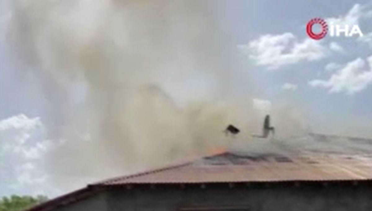 Bingöl'de korkutan çatı yangını