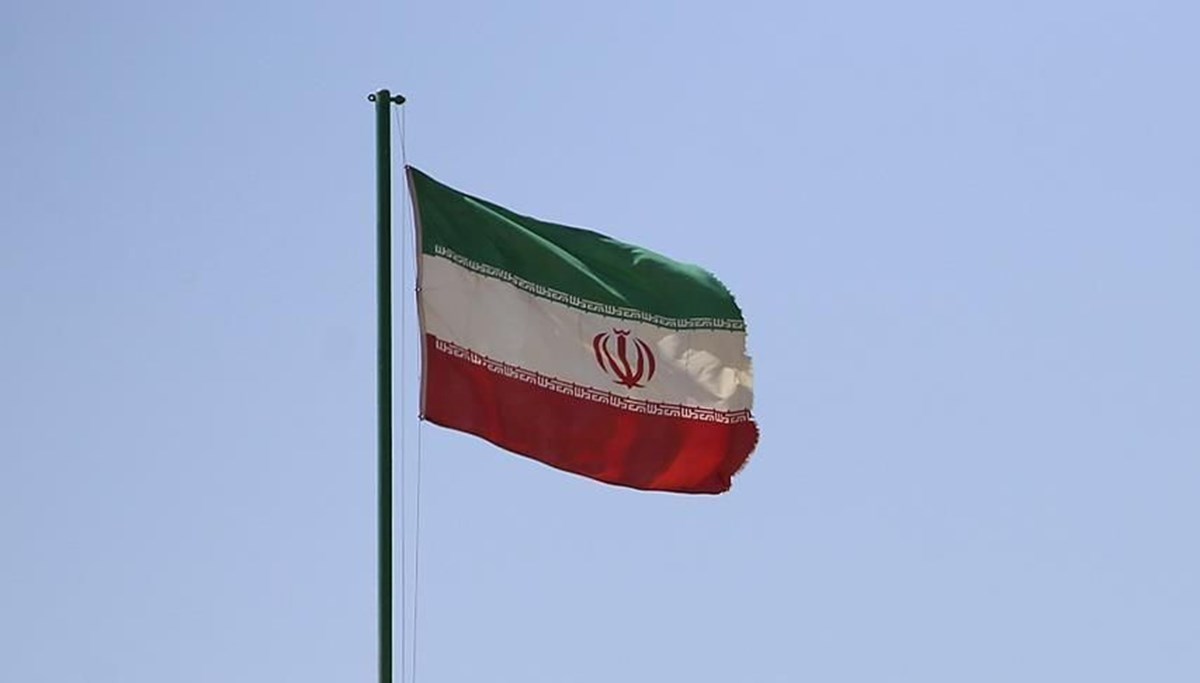 İran'ın güneydoğusundaki Pakistan sınırında yabancı uyruklu 9 kişi öldürüldü