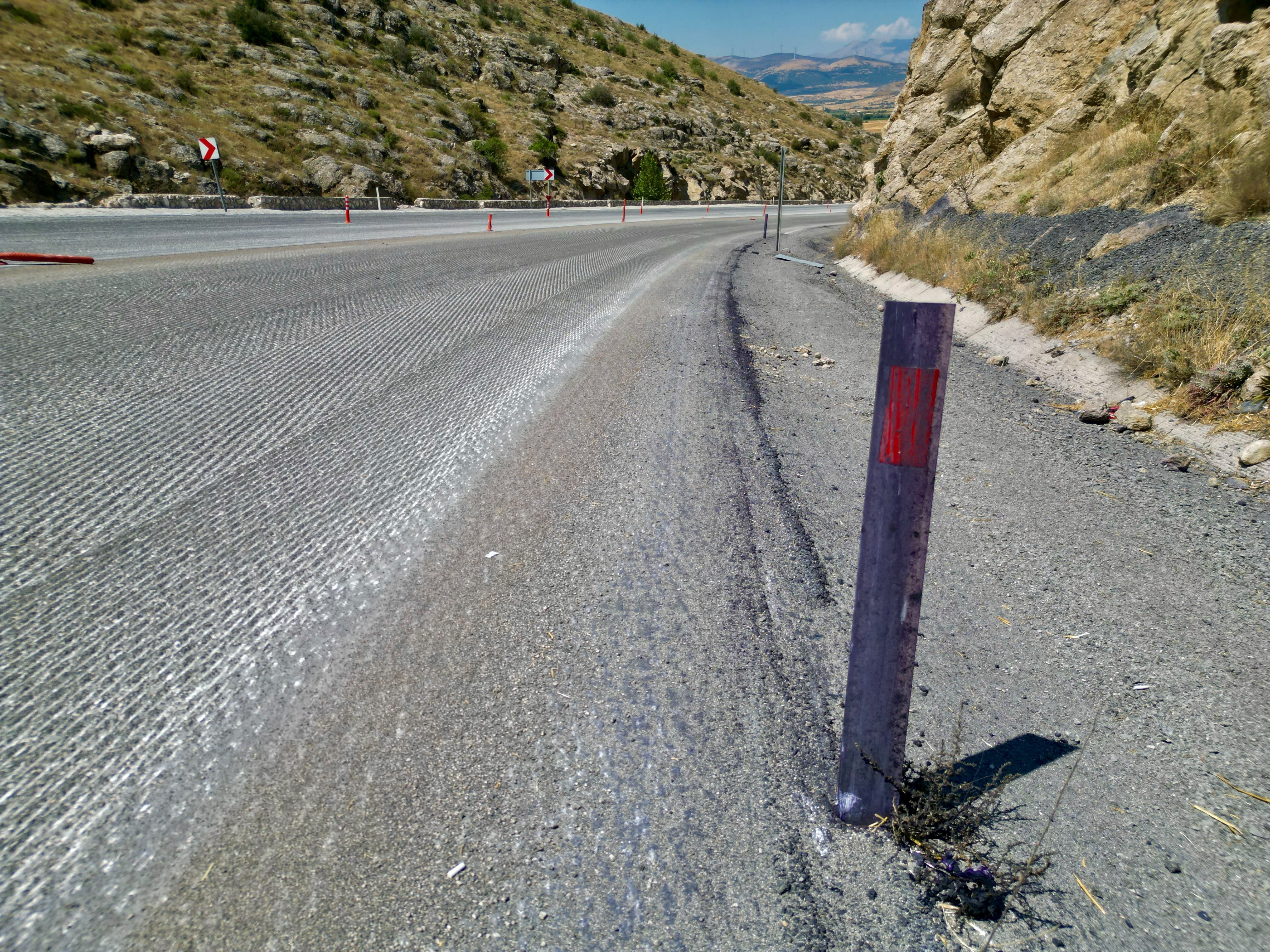 AW772546_02-374278.jpg