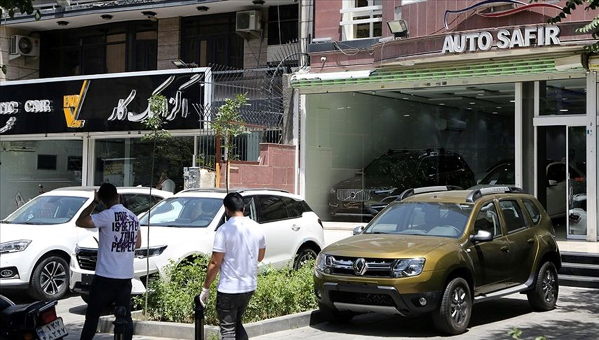 İran, Fransız otomobillerin ithalatını yasakladı