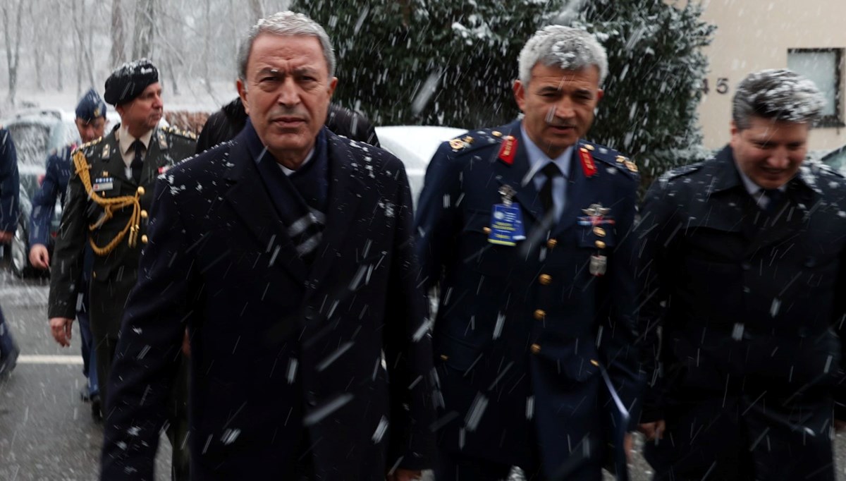 Bakan Akar: İsveç Savunma Bakanı'nın Türkiye ziyaretini iptal ettik