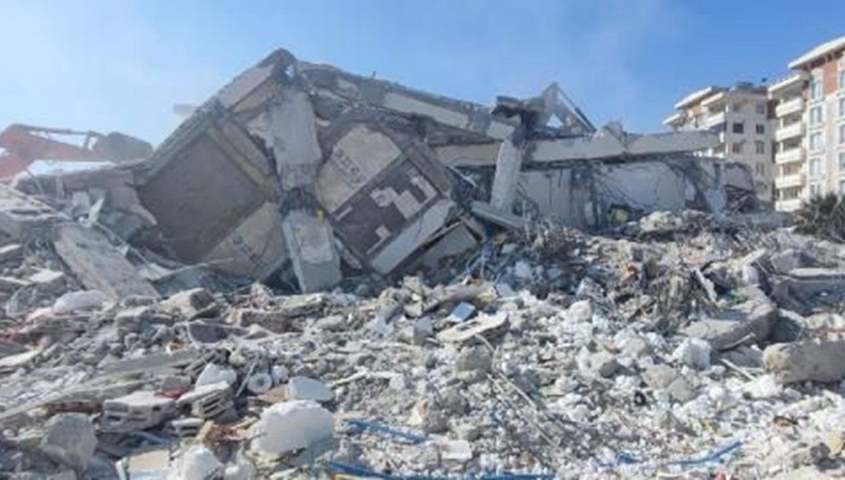 Depremde 44 kişi ölmüştü: Said Bey Sitesi davasında şantiye şefine tahliye