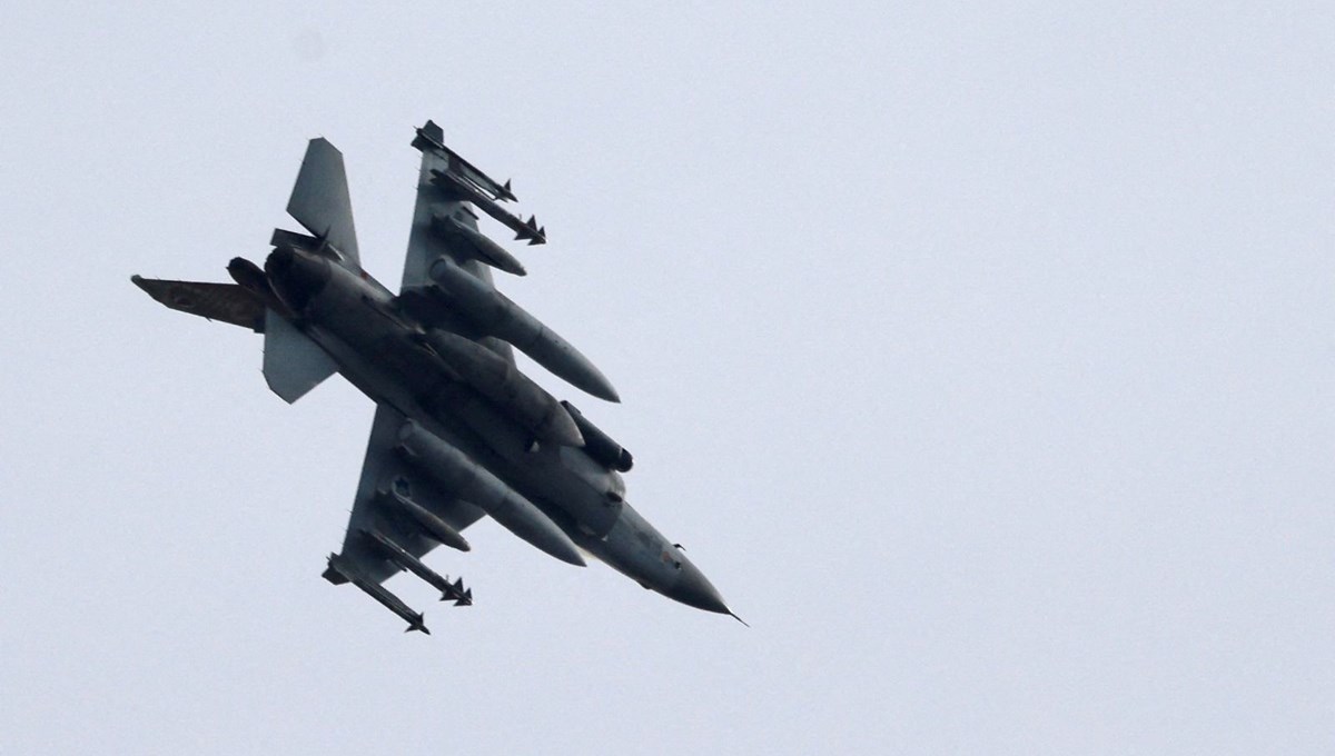 Güney Kore açıklarında, ABD'ye ait F-16 savaş uçağı düştü