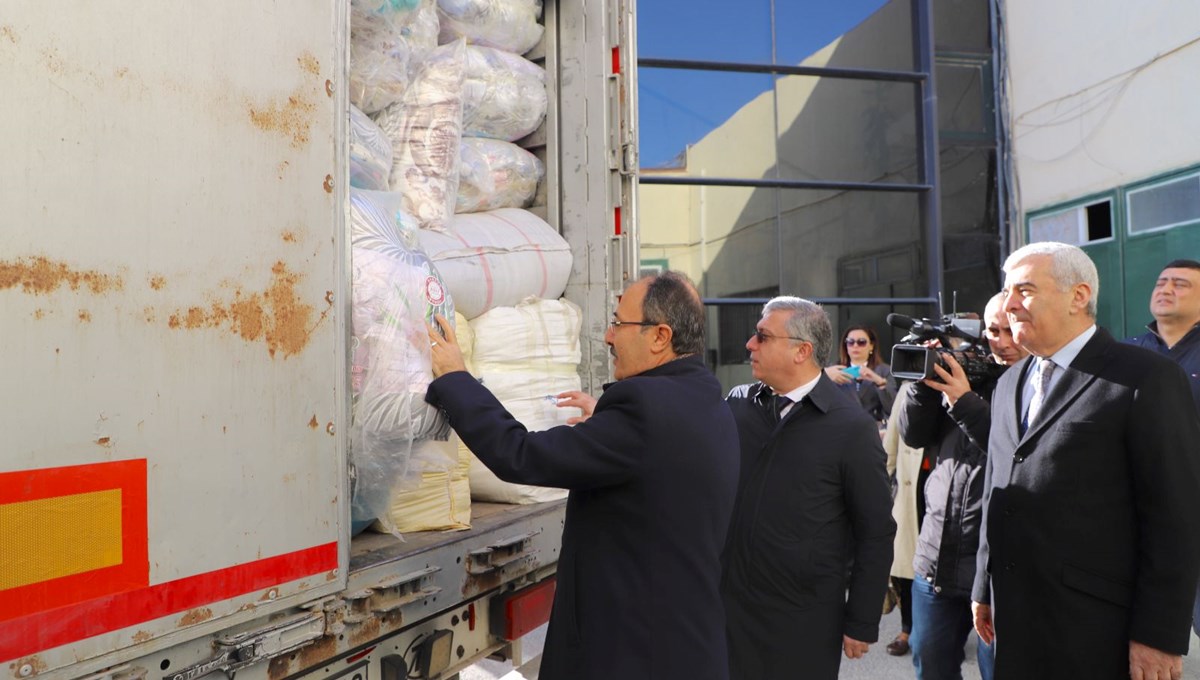 Azerbaycan'dan Türkiye’deki depremzedeler için 18 tonluk yardım