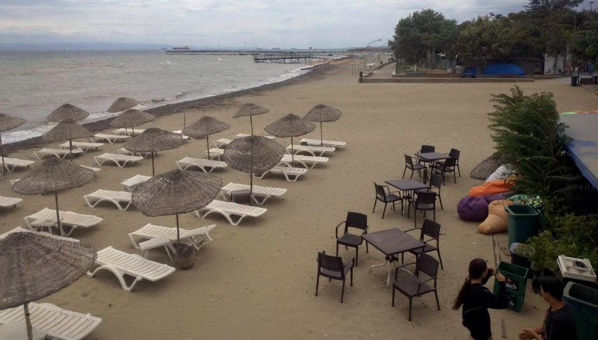Şarköy'de 'fırtına' tedbiri: Tüm plajlar kapatıldı