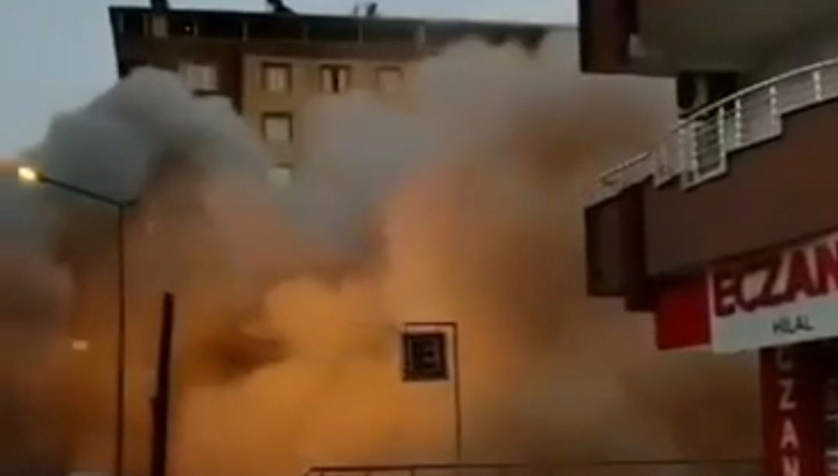 Gaziantep'te ağır hasarlı bina yıkım sırasında çöktü