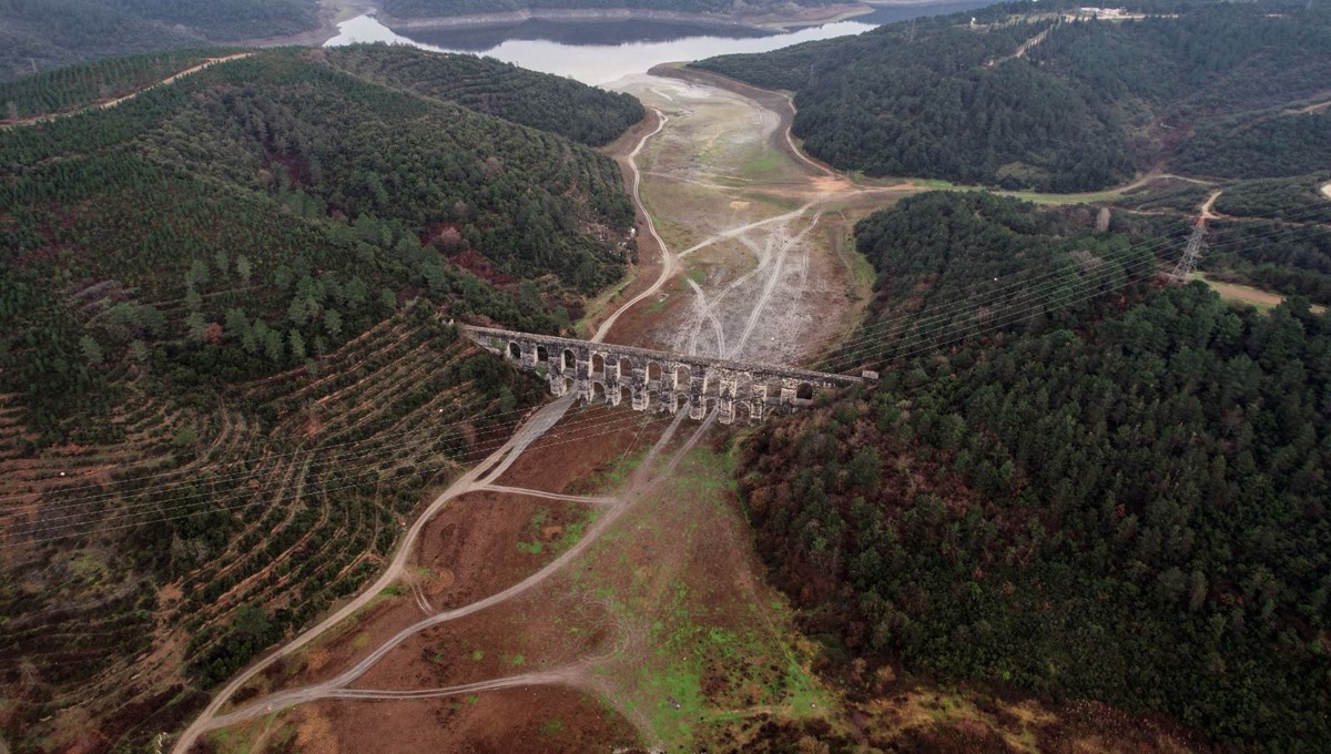 İstanbul’un kuruyan barajlarından geriye bataklıklar kaldı