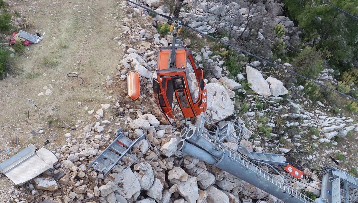 Antalya'daki teleferik kazasının enkazı havadan görüntülendi
