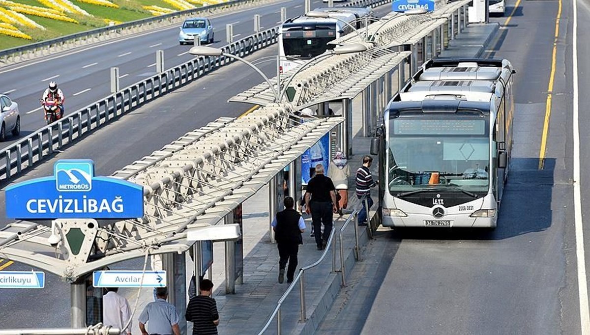 Bayramda otobüs metro ve metrobüsler ücretsiz mi? Toplu taşımada son durum