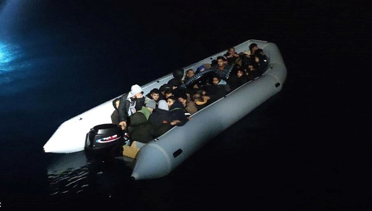 Bodrum'da Yunanistan'ın geri ittiği 23 göçmen kurtarıldı