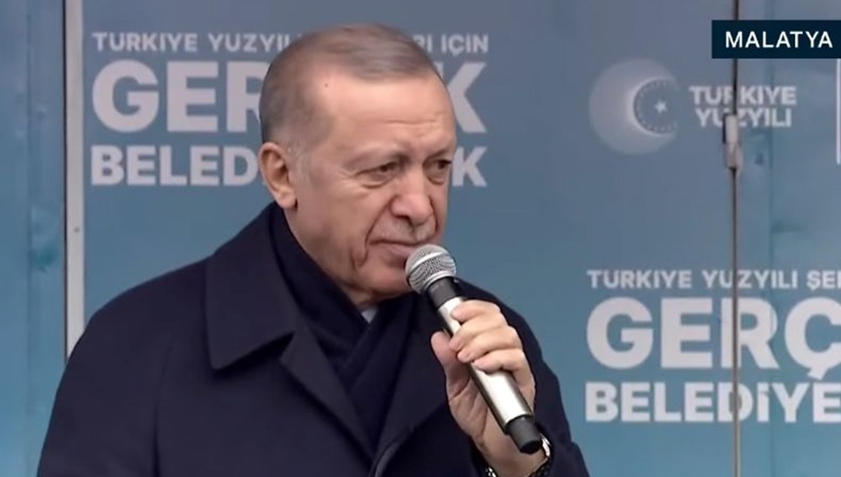 Cumhurbaşkanı Erdoğan: Depremle sarsılan şehirlerimizi ayağa kaldırmak için ne gerekiyorsa yapıyoruz