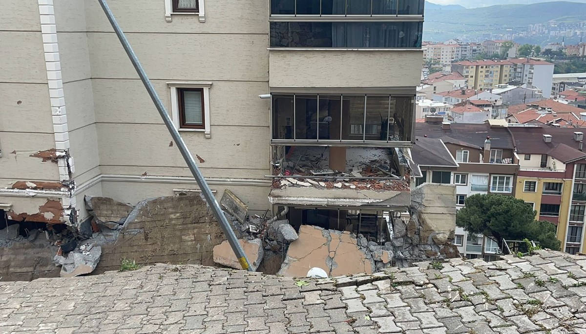 Bursa'da sağanak sırasında istinat duvarı çöktü: 2 yaralı