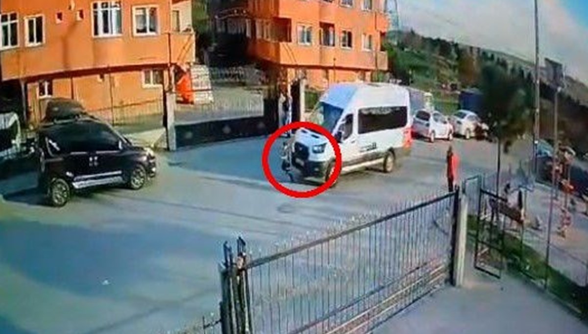 İstanbul'da servis aracının altında kalan çocuk hayatını kaybetti