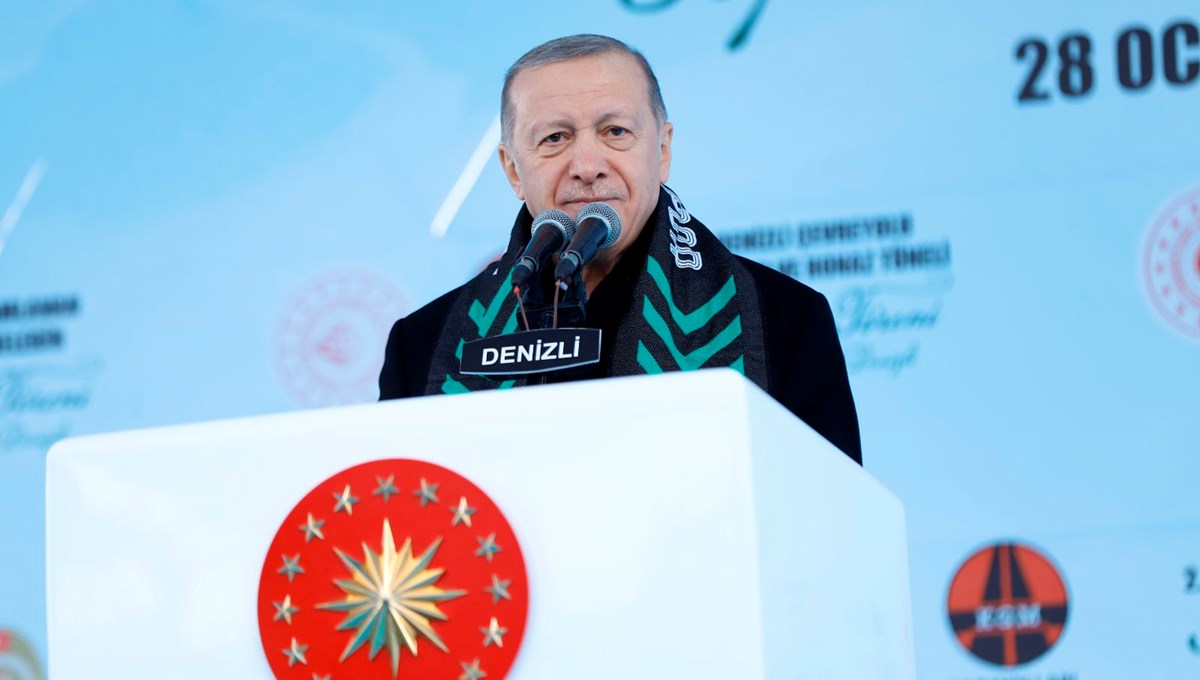 Cumhurbaşkanı Erdoğan'dan 6'lı masaya: Aday çıkartamadılar, adaylığımıza çamur atmaya başladılar