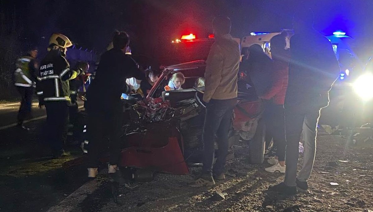 Karabük'te iki otomobil çarpıştı: 2 kişi yaralandı