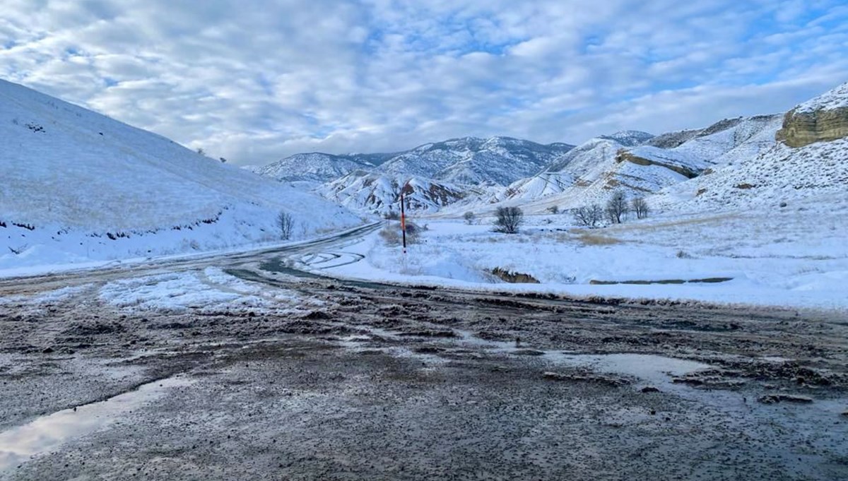 Doğu Anadolu'da dondurucu soğuklar: Kar kalınlığı 10 metreye yaklaştı!