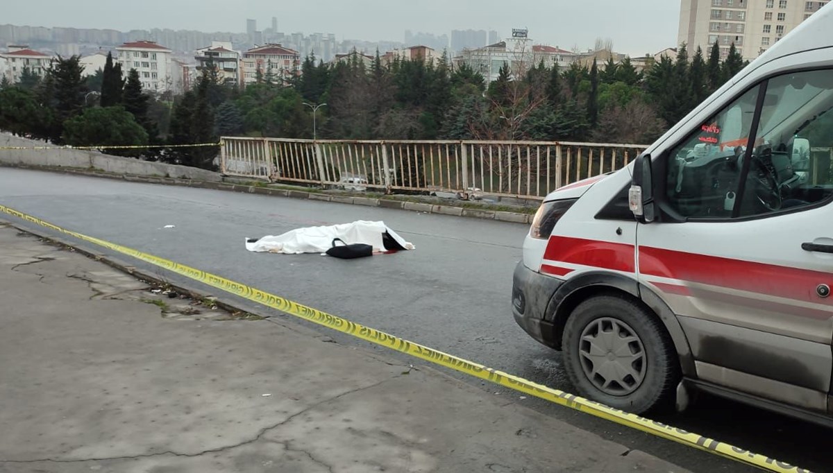 İstanbul Esenyurt'ta midibüsün çarptığı genç kız hayatını kaybetti