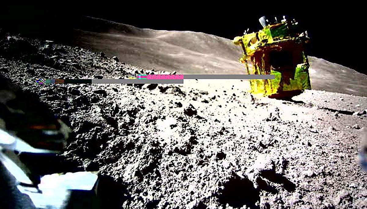 Japonya'nın Ay'a iniş yapan uzay aracı SLIM'den yeni görüntü paylaşıldı