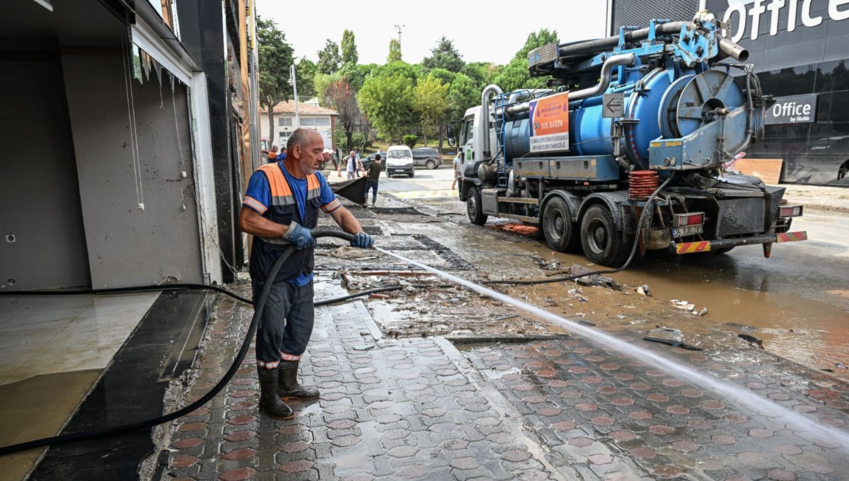 İstanbul'da sel sonrası temizlik çalışmaları