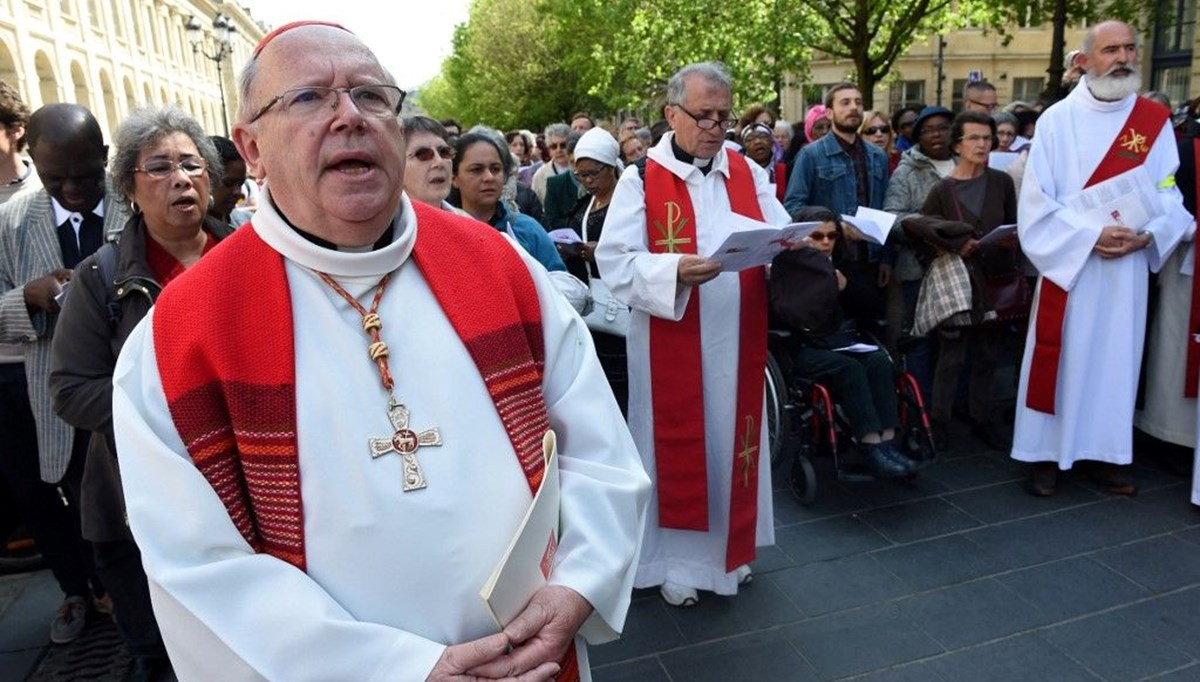 Fransa'da Katolik Kilisesi Kardinali çocuk tacizini itiraf etti