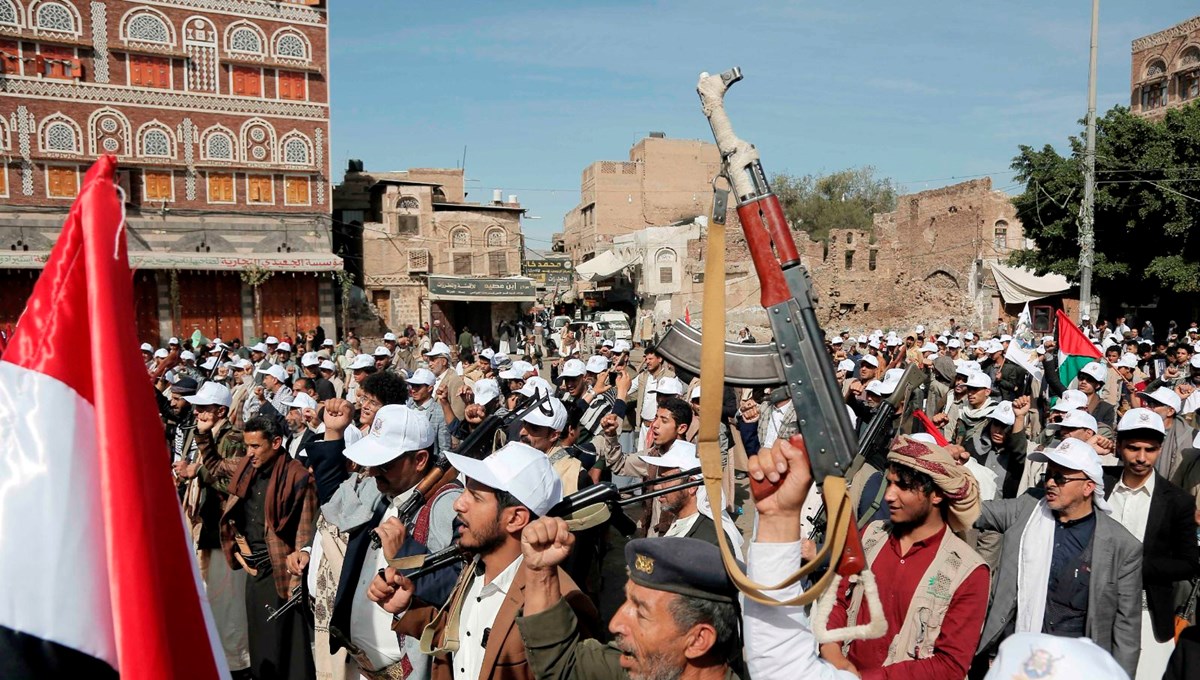 Yemen'deki Husilerden İslam ülkelerine çağrı: ABD ve Avrupa'ya petrol ihracatını yarı yarıya azaltın