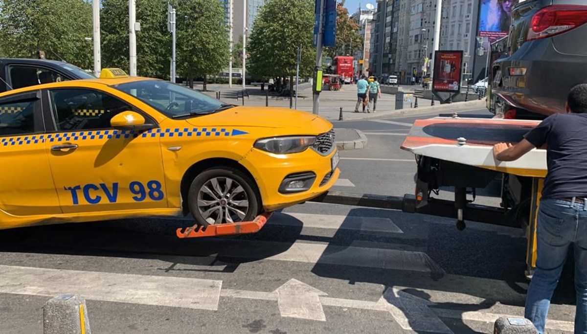 Taksim’de müşteri seçen taksicilere ceza yağdı