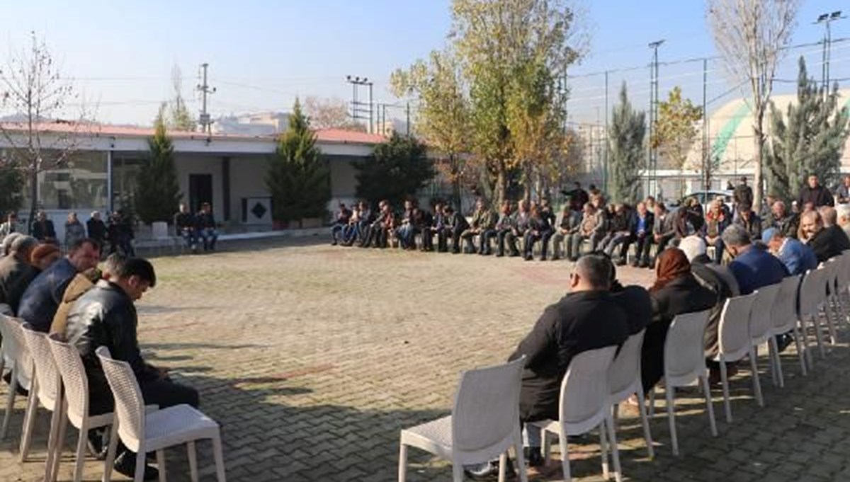 Diyarbakır'da husumetli iki aile törenle barıştı