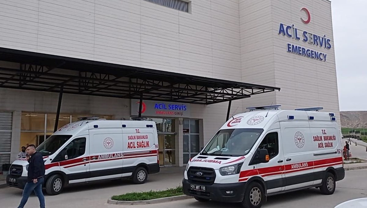 Diyarbakır'da yıldırım isabet eden kadın ağır yaralandı