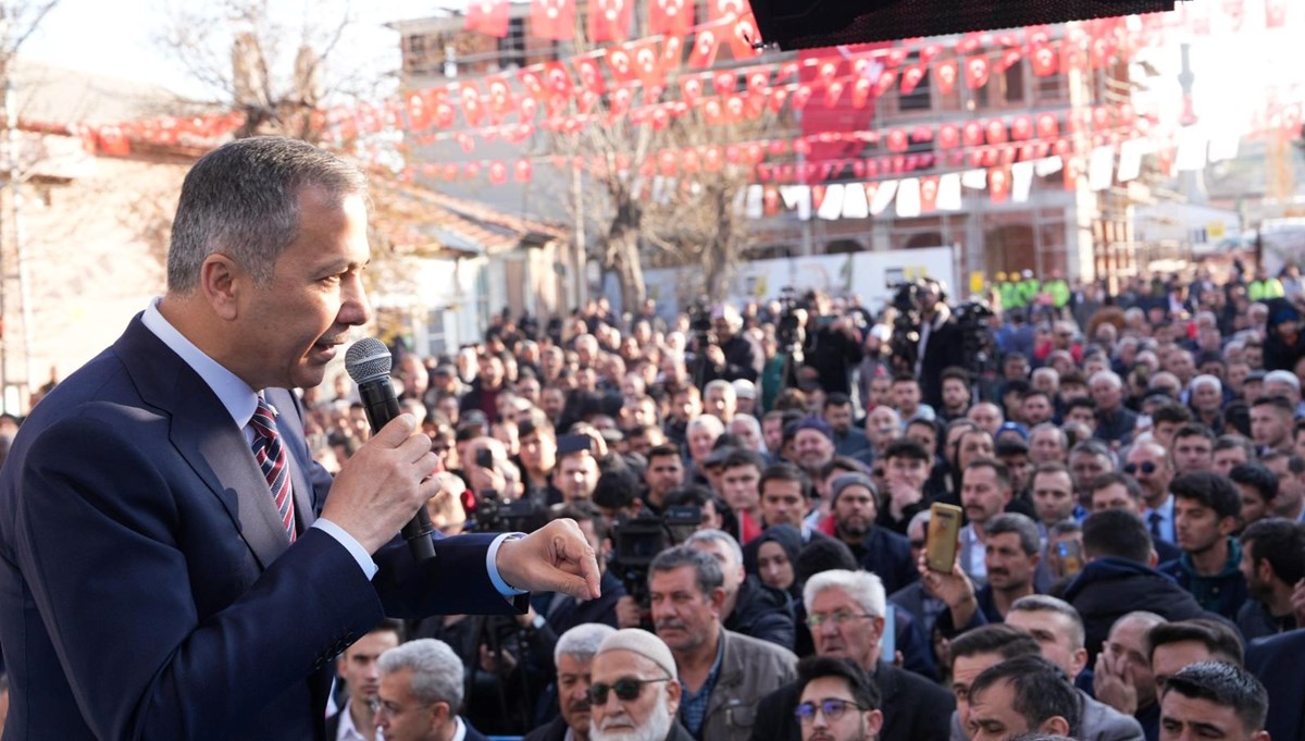 İçişleri Bakanı Yerlikaya, Konya'da temel atma törenine katıldı