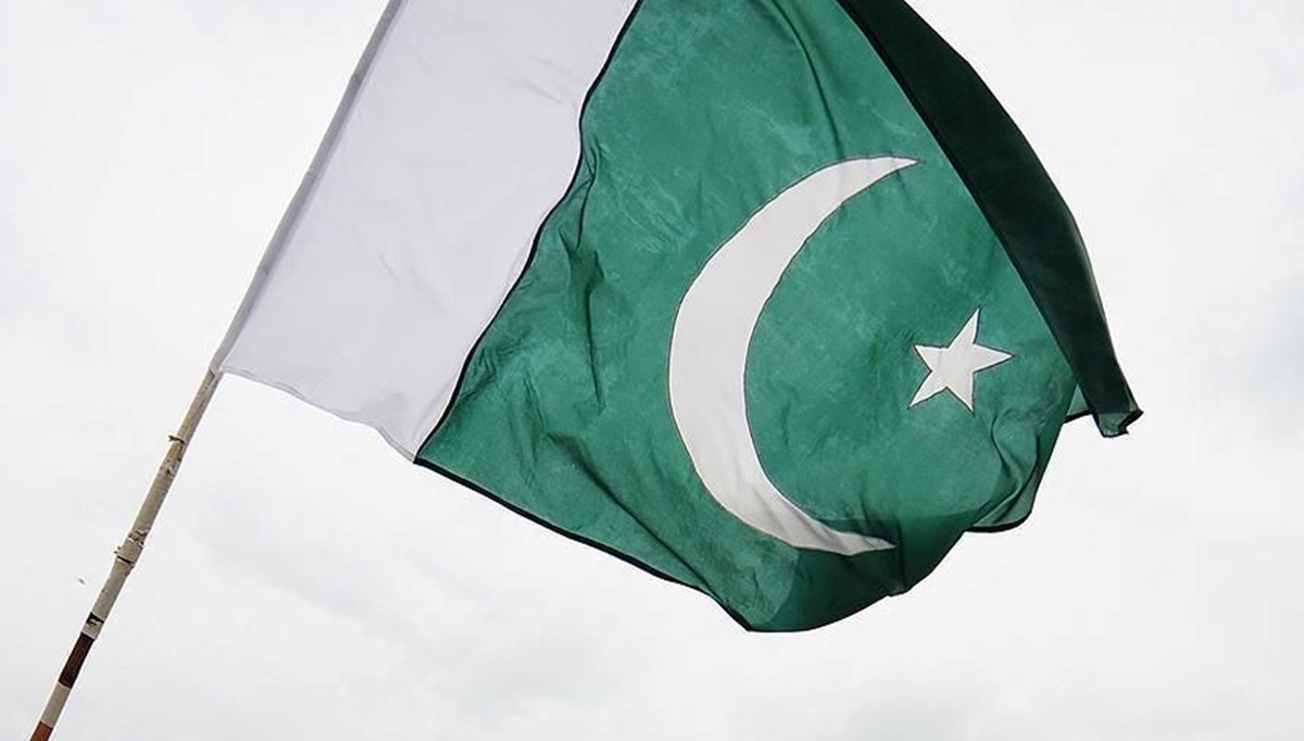 Pakistan'da bombalı saldırı: 5'i Çinli 6 kişi öldü