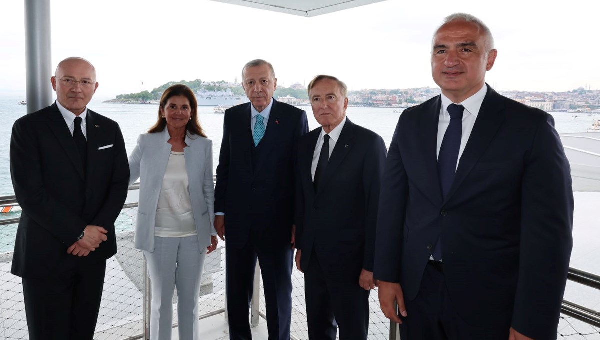 Cumhurbaşkanı Erdoğan İstanbul Modern'i ziyaret etti