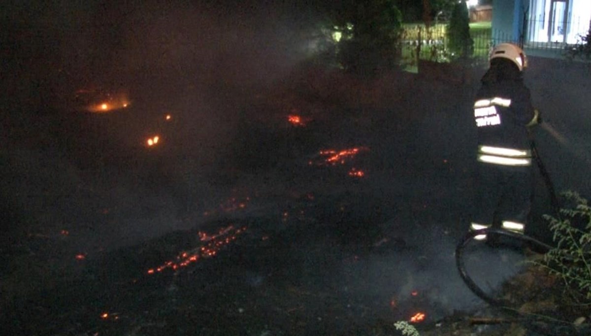 Konya'da korkutan yangın: Arazide başladı, evlere sıçramadan söndürüldü