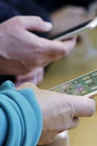 Pahalı cep telefonunda ÖTV yüzde 50’ye çıkartıldı