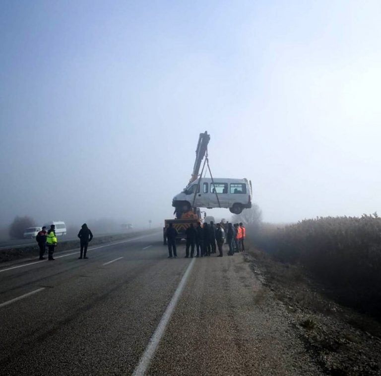 Beyşehir’de zincirleme trafik kazası: 8 yaralı