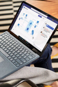 Microsoft, PC’leri otomatik olarak Windows 10’un en son sürümüne güncellemeye başladı