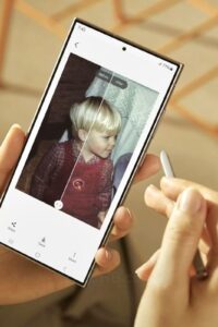 Galaxy S24 Serisinde Fotoğrafları Düzenlemek ve Nesne Silgisi Nasıl Kullanılır?
