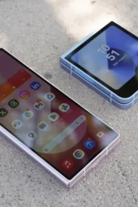 Güncelleme zamanı: Samsung Galaxy Z Fold 6 ve Flip 6, ay sonuna yaklaşırken Ekim 2025 güncellemesini alıyor