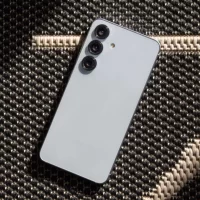 Samsung Galaxy S25 Rear Geometric Tekbilgin