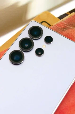 Samsung Galaxy S25’in Kasım yaması sonunda partiye geldi Samsung Galaxy S25’in Kasım yaması sonunda partiye geldi