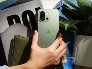 OnePlus 13, 13R ve 13s, Aralık 2025 güncellemesini almaya başladı