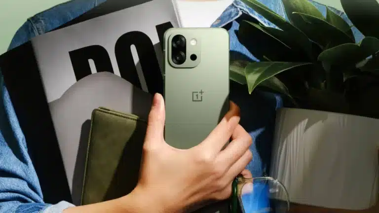 OnePlus 13, 13R ve 13s, Aralık 2025 güncellemesini almaya başladı
