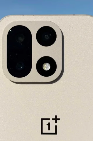 OnePlus 15R yeni ve daha yavaş bir Snapdragon çipine sahip olacak ve bu iyi bir şey olabilir OnePlus 15R yeni ve daha yavaş bir Snapdragon çipine sahip olacak ve bu iyi bir şey olabilir