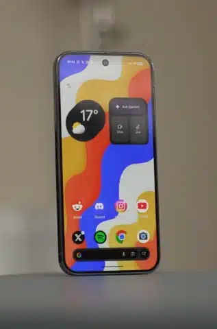 Google Pixel 10’un son güncellemesi titreyen Always-on Ekran özelliği getiriyor